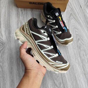 Salomon XT-6 RECUT Sneakers in Wren Kangaroo